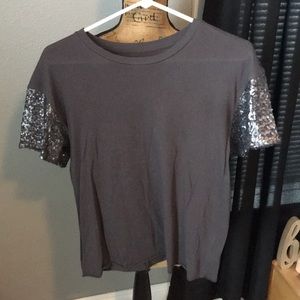 Sequin sleeve tee